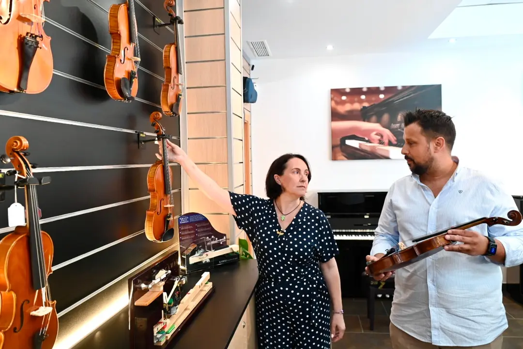 Nela Garc&iacute;a visita Prieto M&uacute;sica | Ayuntamiento de Jerez