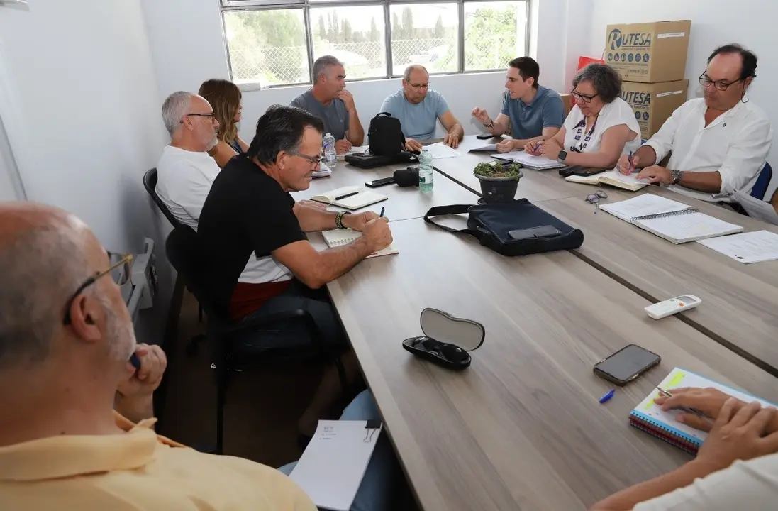 Jaime Espinar, en una reuni&oacute;n con el comit&eacute; de empresa del servicio de autobuses urbanos | Ayuntamiento de Jerez