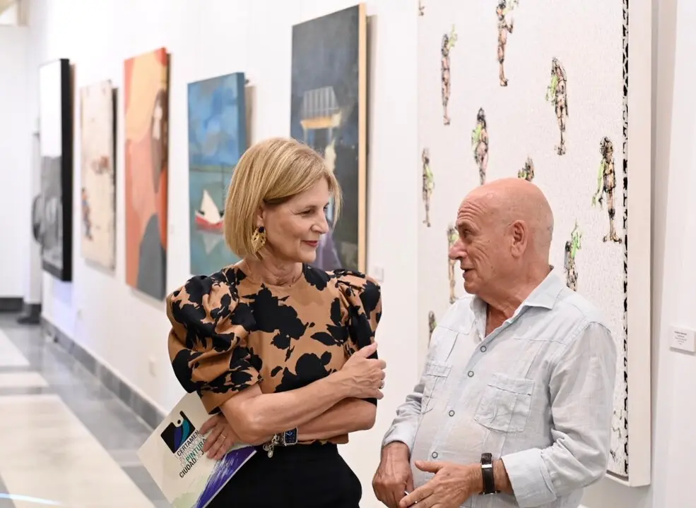  La alcaldesa en su visita al Certamen de Pintura. | jerez.es 