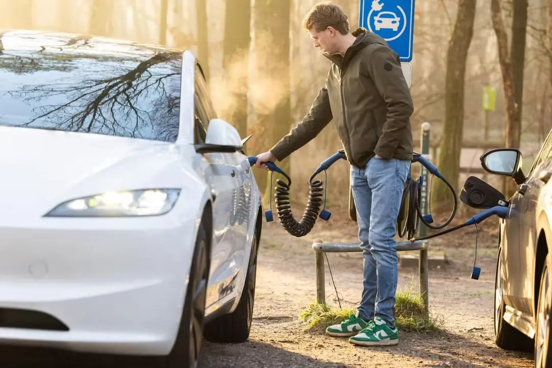 Un coche el&eacute;ctrico | EP