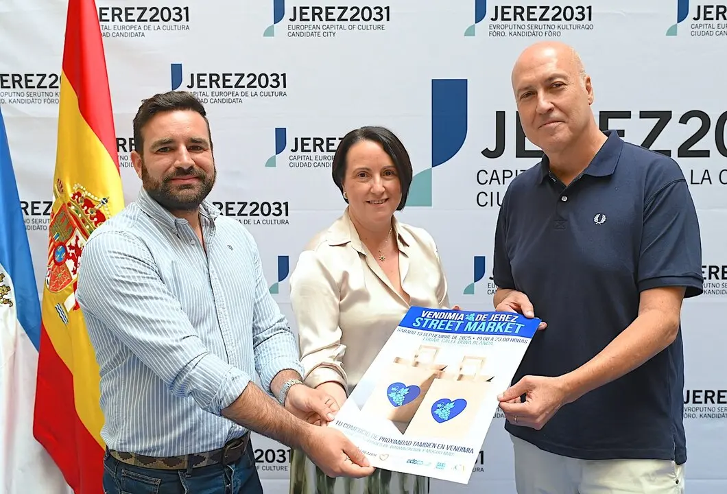  Nela Garcia junto a Alberto de la Villa y  Juan Garc&iacute;a, | jerez.es 