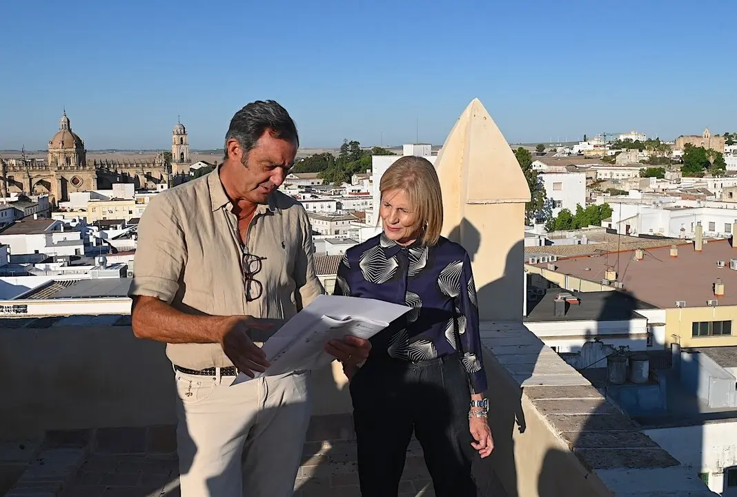  La alcaldesa en su visita a la Torre de la Atalaya. | jerez.es 