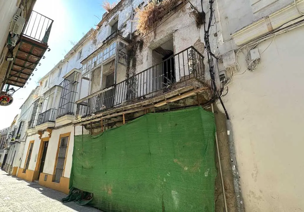  El inmueble de la calle Francos 29 que sale a licitaci&oacute;n. | jerez.es 