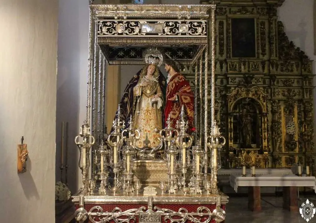 La Virgen de la Trinidad, en el paso de los Servitas de Carmona. | Hermandad de Humildad y Paciencia. 