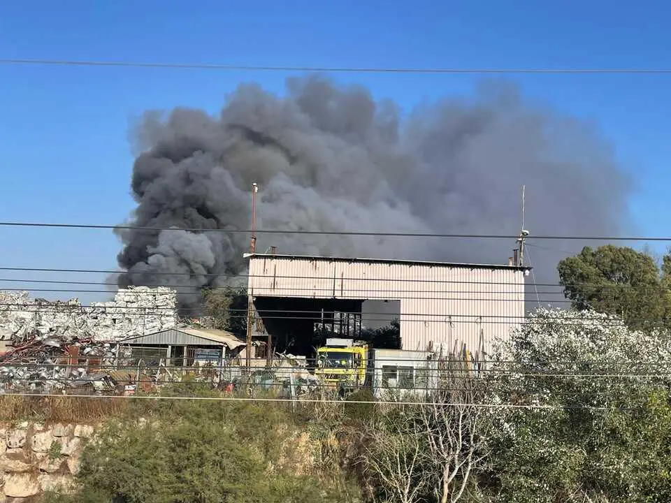  Incendio de la chatarrer&iacute;a del Portal. | Bomberos. 