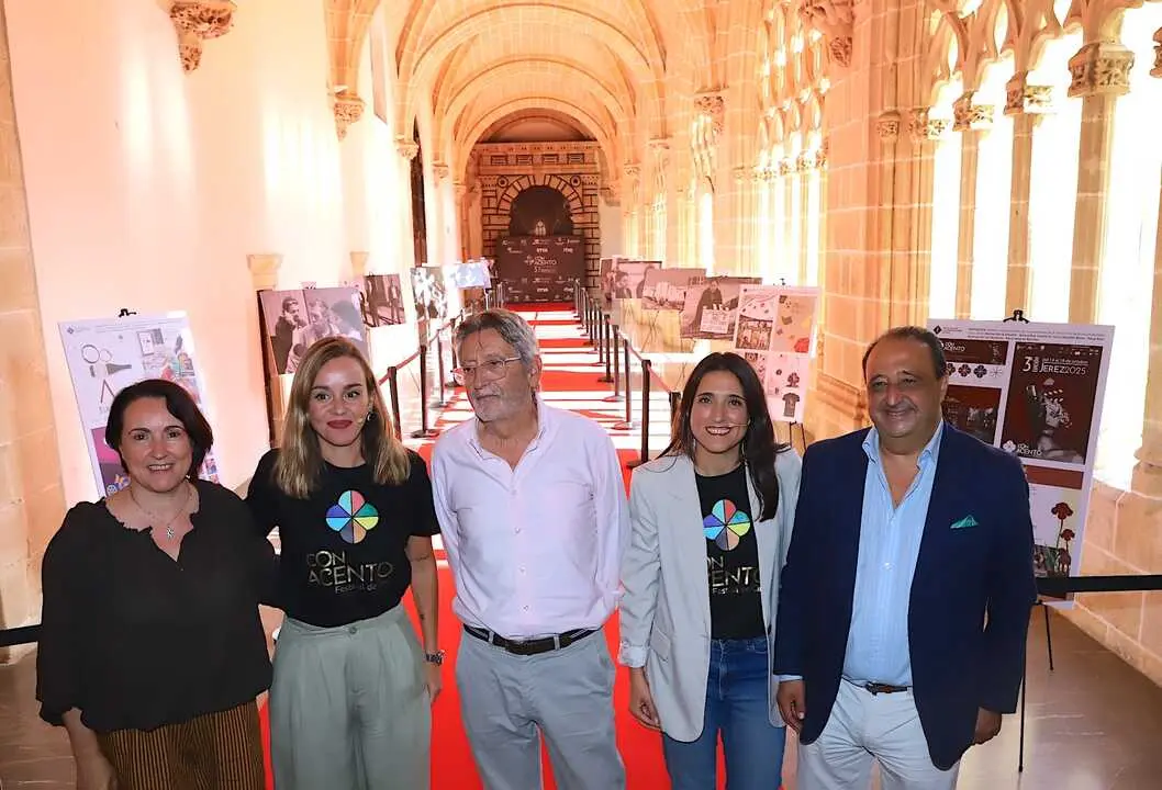  Inauguraci&oacute;n del Festival Con Acento en los Claustros con la presencia de Carmona Otero. |  jerez.es 