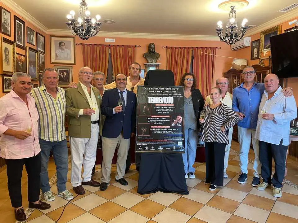  Presentaci&oacute;n de las Noches a Comp&aacute;s de la pe&ntilde;a Fernando Terremoto. | JG 