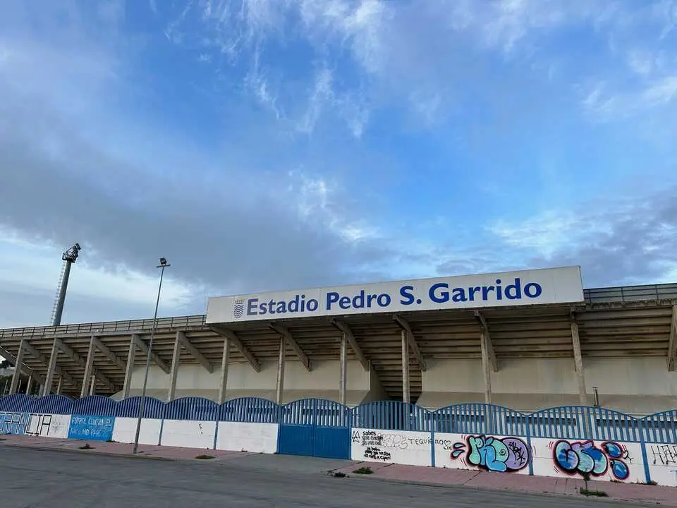  Exterior del estadio Pedro Garrido. | Viva Jerez. 