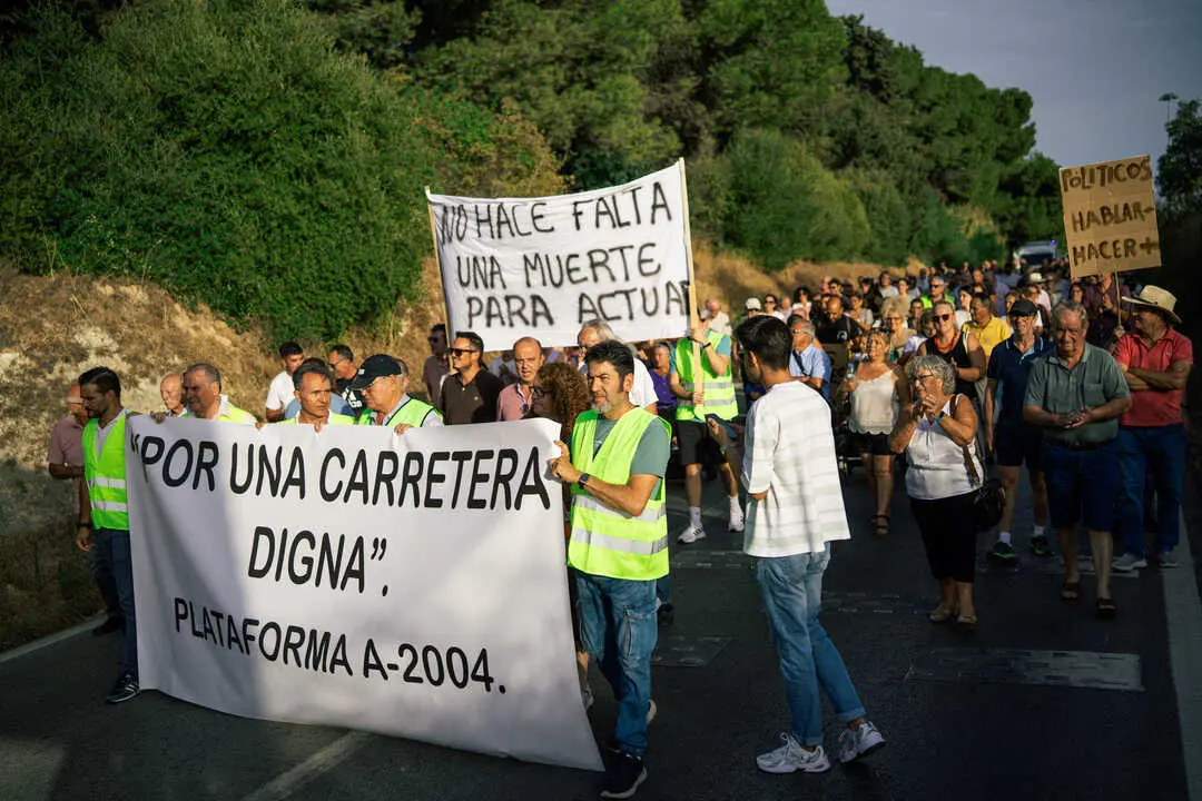  Imagen de la manifestaci&oacute;n en la A-2004 de hace unas semanas. | Miguel Angel Juquera 