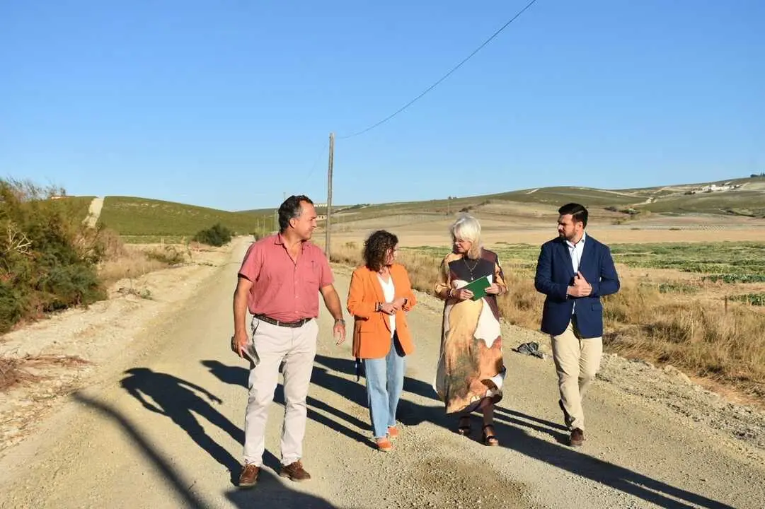  La visita al pago de Macharnudo para comprobar el estado de los caminos. | Junta 