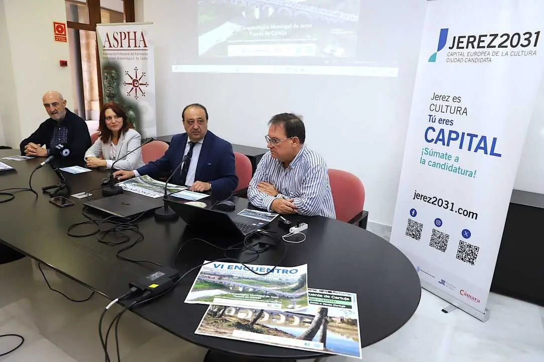  Francisco Zurita, en la presentaci&oacute;n de estas jornadas. | Viva Jerez. 