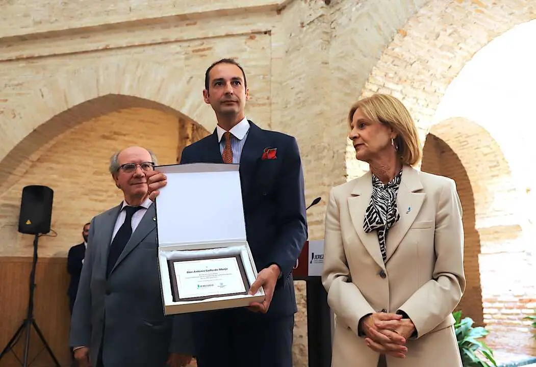 Antonio Gallardo tras dar lectura al Manifiesto del D&iacute;a de Flamenco. |  jerez.es 