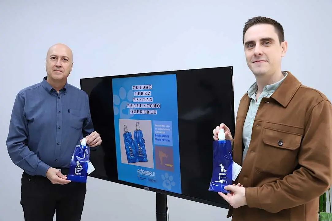  Juan Garc&iacute;a y Jaime Espinar en la presentaci&oacute;n de la campa&ntilde;a. | jerez.es 