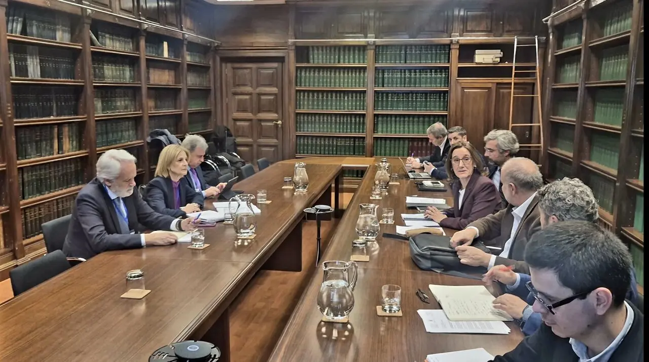  Imagen de la reuni&oacute;n en el Ministerio de Transportes. |  jerez.es 