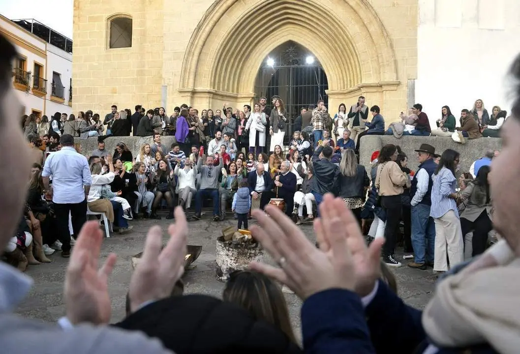  Celebraci&oacute;n de una zambomba en San Lucas. |  Viva 