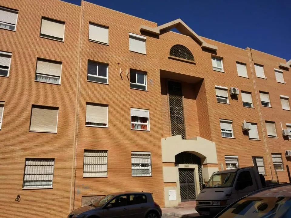  Imagen de archivo de unas viviendas de AVRA en Almer&iacute;a. | EP 