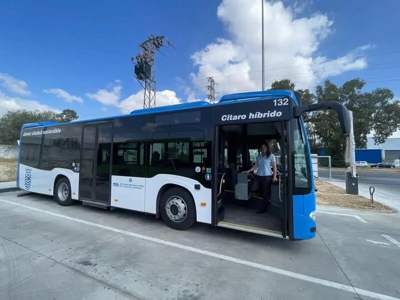  Los autobuses lanzadera al centro han sido un &eacute;xito. | jerez.es 