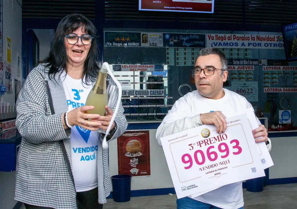  Mar&iacute;a y Vicente en la celebraci&oacute;n del tercer premio de la Loter&iacute;a de Navidad hace un par de semanas. |  Kiko S&aacute;nchez 