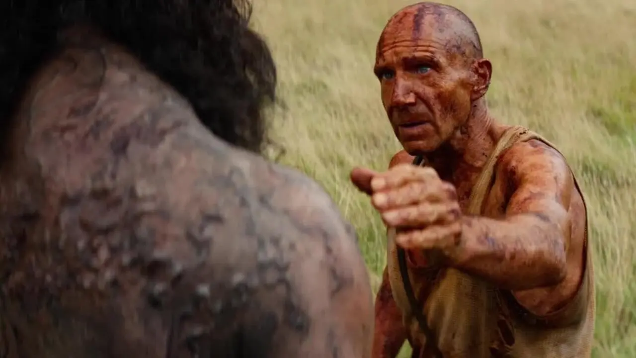 Ralph Fiennes en El templo de los huesos. 