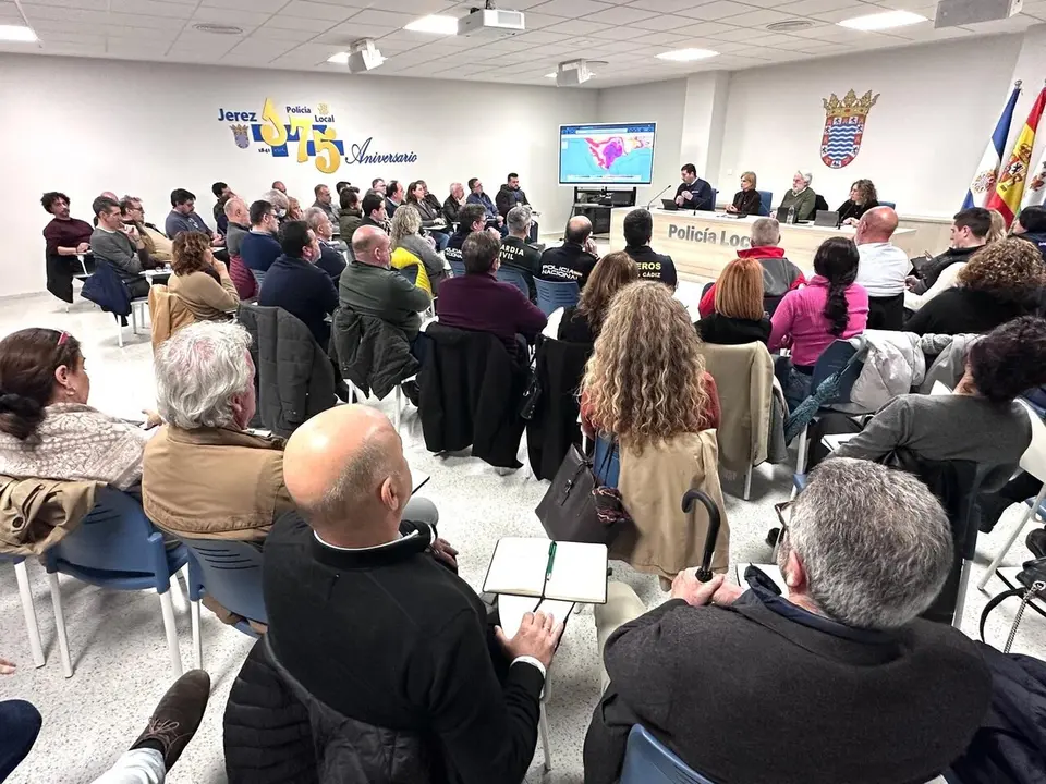  Imagen de la reuni&oacute;n celebrada en la Jefatura de Polic&iacute;a Local. | jerez.es 