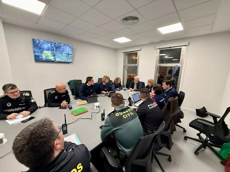  El Cecop coordina desde la Jefatura de la Polic&iacute;a Local todas las acciones de respuesta a la borrasca Leonardo. | Viva Jerez. 