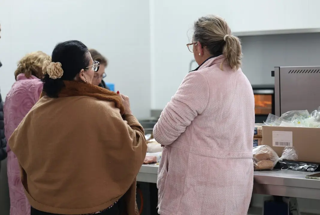  C&aacute;ritas est&aacute; ofreciendo una primera atenci&oacute;n a los damnificados en El Portal. | C&aacute;ritas Diocesana. 