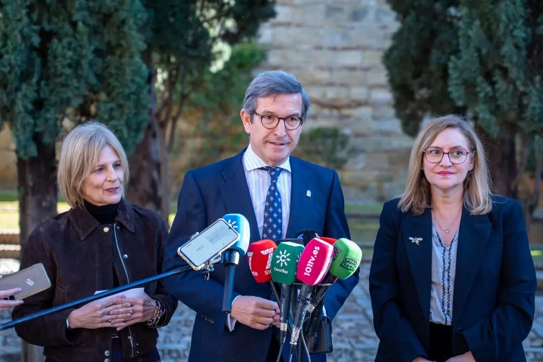  Jorge Paradela junto a la alcaldesa en El Alc&aacute;zar, |  Junta 