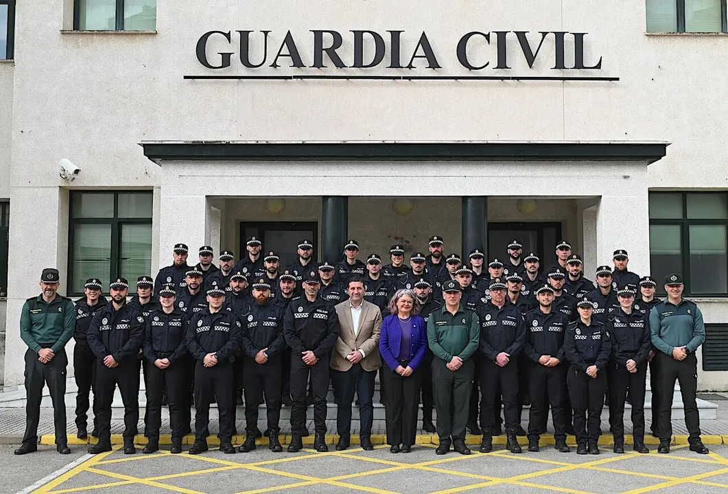  Los alumnos de la Escuela de Polic&iacute;a Local en la Comandancia de la Guardia Civil. | jerez.es 