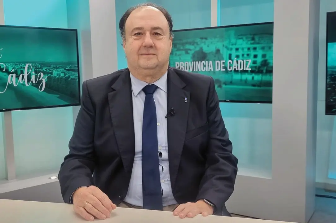  El rector de la UCA, Casimiro Mantell, en el plat&oacute; del programa 'Siente C&aacute;diz', de 7 TV. | Viva Jerez. 