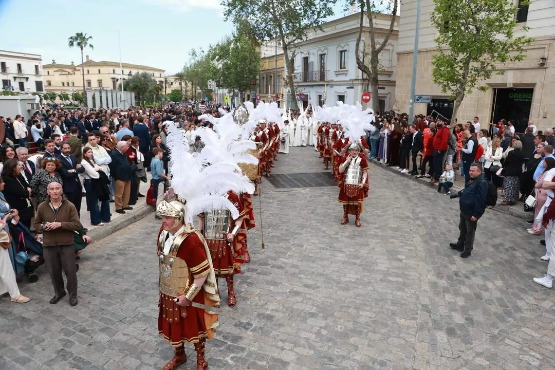  La Guardia Romana de la Hermandad del Transporte, por las calles de Jerez. | Viva Jerez. 