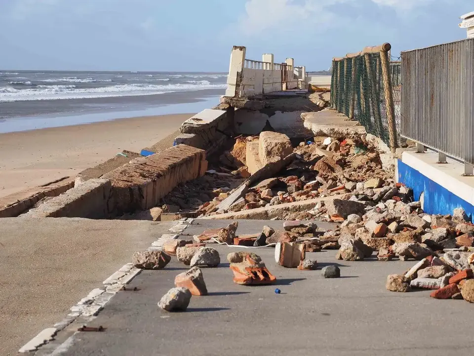 Destrozos temporal en Isla Cristina. | Ayto. Isla Cristina.