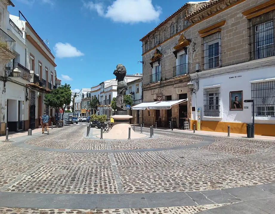  La Cruz Vieja es uno de los espacios del centro hist&oacute;rico en el que pretende intervenir el Ayuntamiento. | F.C.A. 
