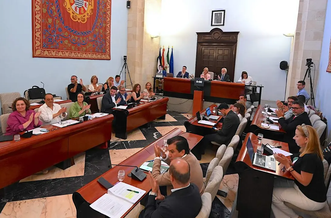  El Pleno aplaude a los agentes este viernes | Jerez.es 