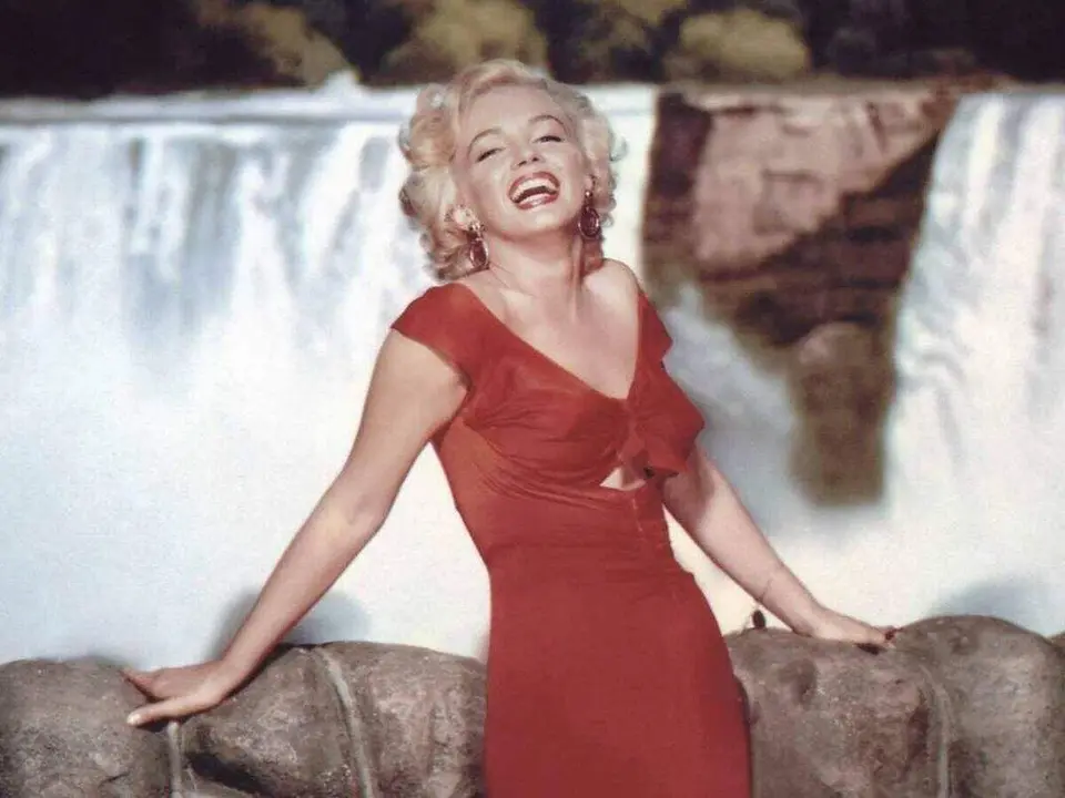  Marilyn Monroe en el rodaje de Ni&aacute;gara. 