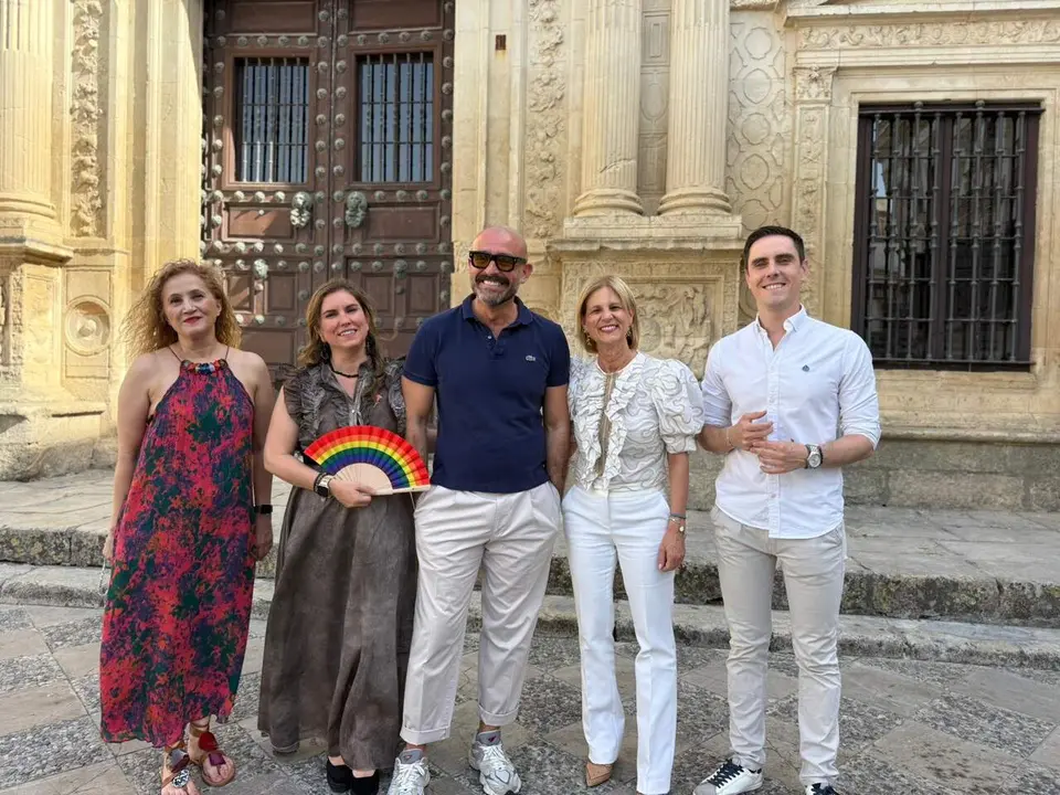 Jaime de los Santos y Pelayo durante su visita a Jerez. |  PP 