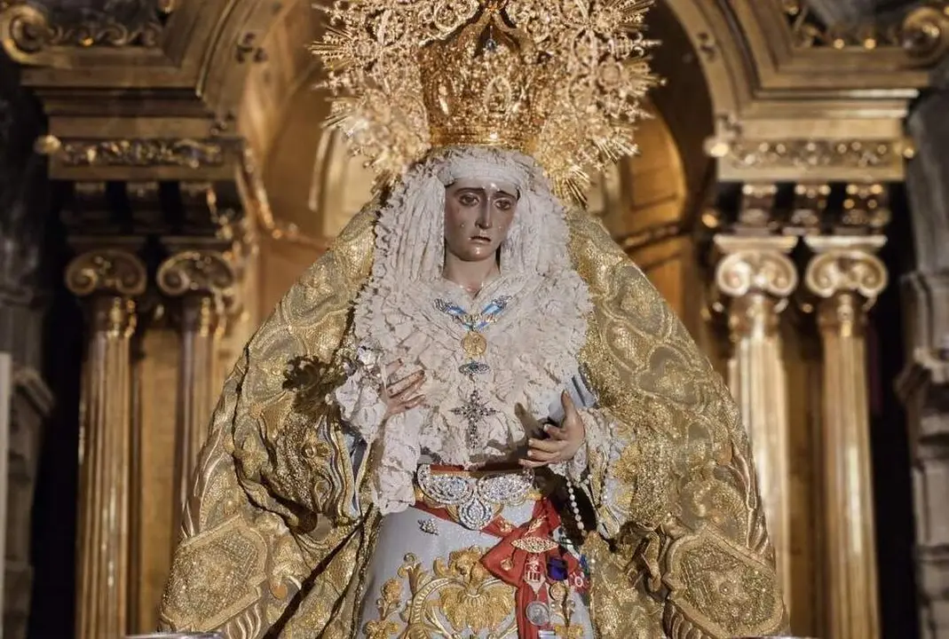  La Esperanza de la Yedra, preparada para salir a la calle. | Hermandad de la Yedra. 