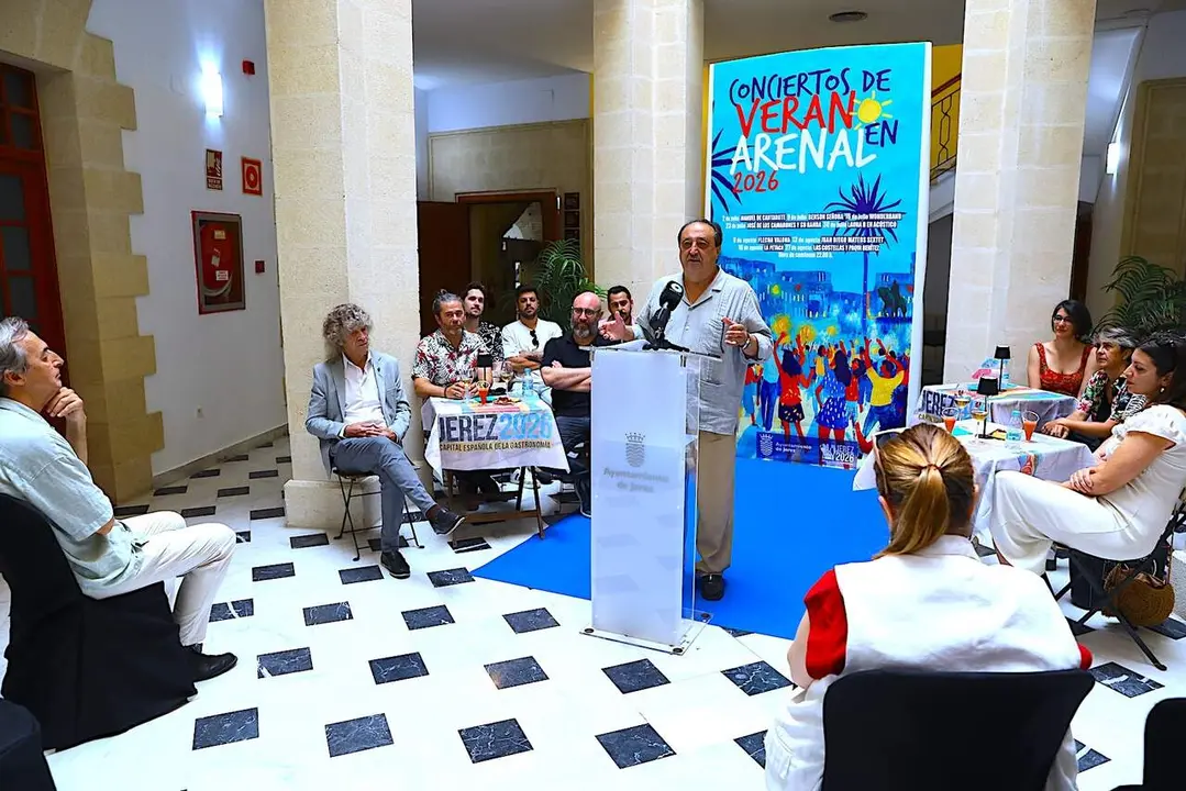  Francisco Zurita presenta la Programaci&oacute;n Cultural del Verano. | Viva Jerez. 