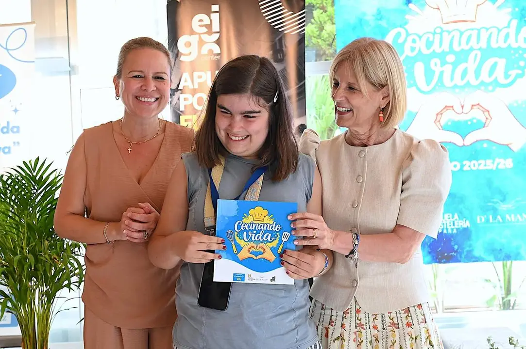  La alcaldesa en la presentaci&oacute;n del Libro de Recetas de Aspanido | Jerez.es 