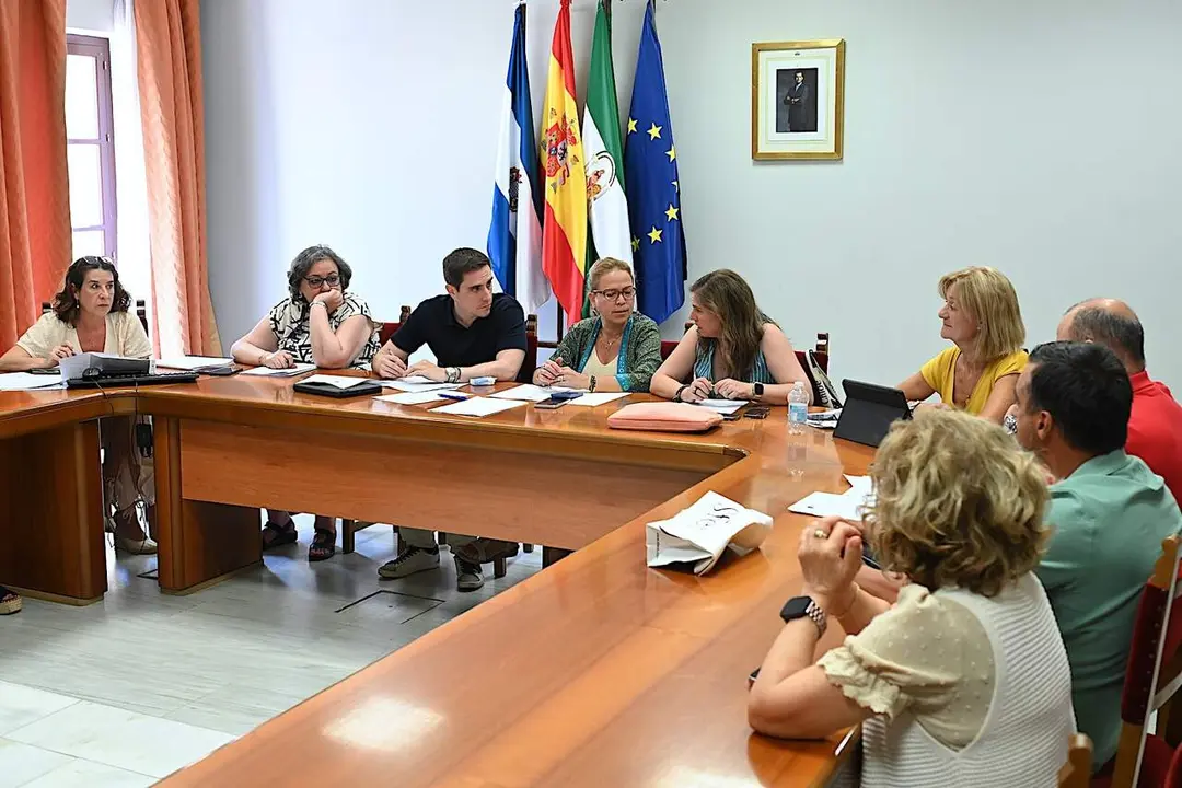  Una imagen del consejo de administraci&oacute;n de Comujesa. | Viva Jerez. 
