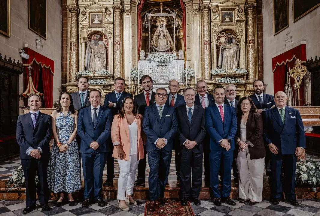  La candidatura de &Aacute;ngel Heredia, ante la patrona de Jerez, la Virgen de la Merced. | Viva Jerez. 