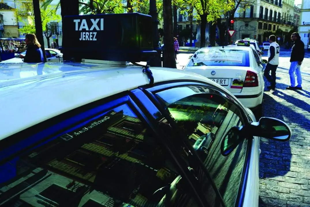  Parada de taxi de la alameda Cristina | Viva 