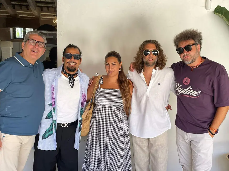  Chano Carrasco, Manuel de la Nina, Lela Soto, Maloko Soto y Manuel Cantarote, en la presentaci&oacute;n de la Vel&aacute; de Santiago. | JG 
