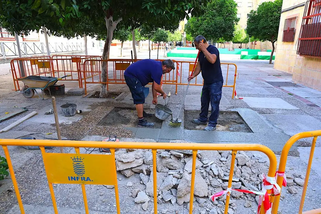  Arreglos en Plaza Ronda en La Granja. | jerez.es 