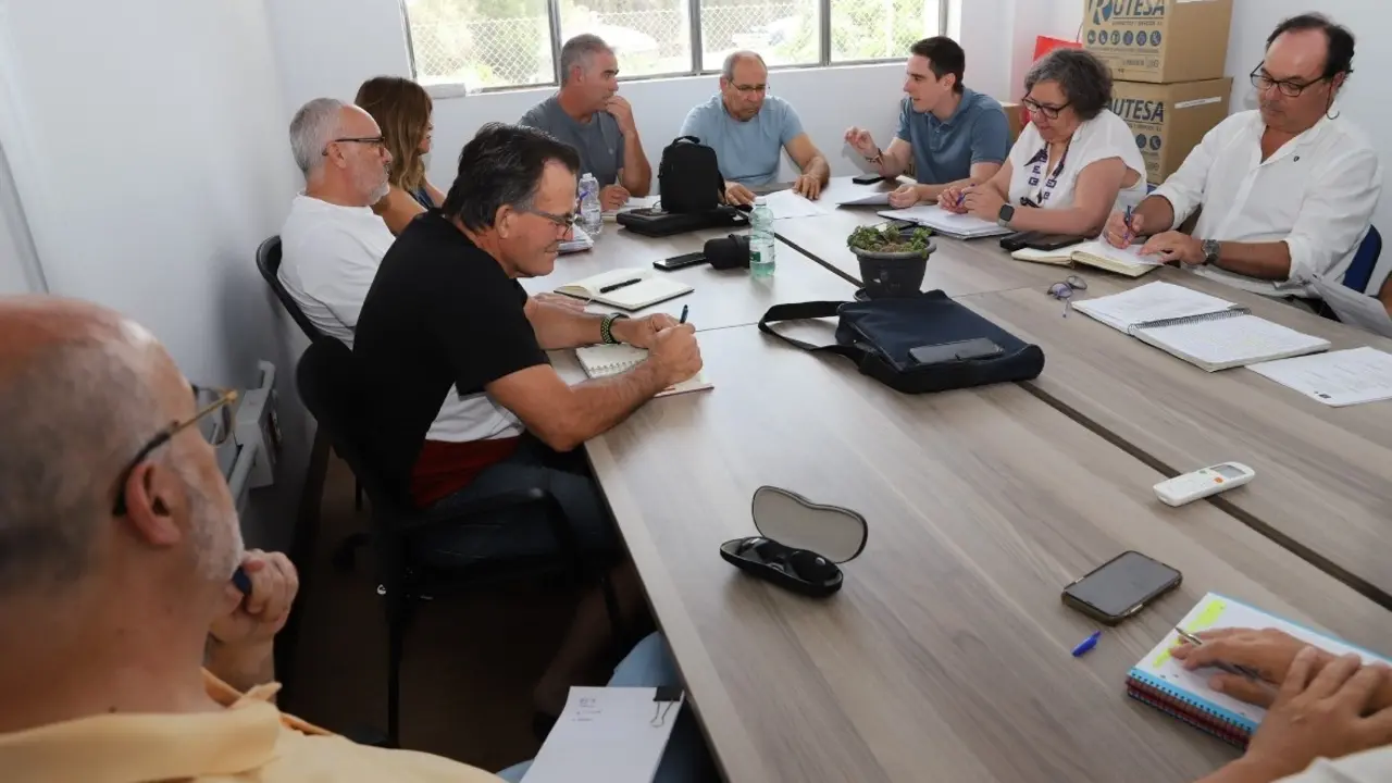 Jaime Espinar, en una reuni&oacute;n con el comit&eacute; de empresa del servicio de autobuses urbanos | Ayuntamiento de Jerez