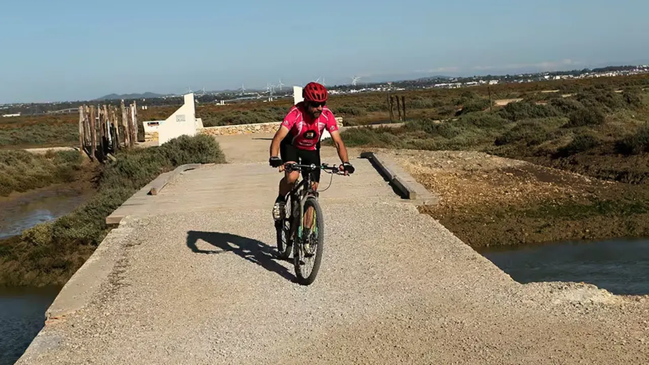 Sendero ciclopeatonal entre San Fernando y Chiclana | Junta de Andaluc&iacute;a