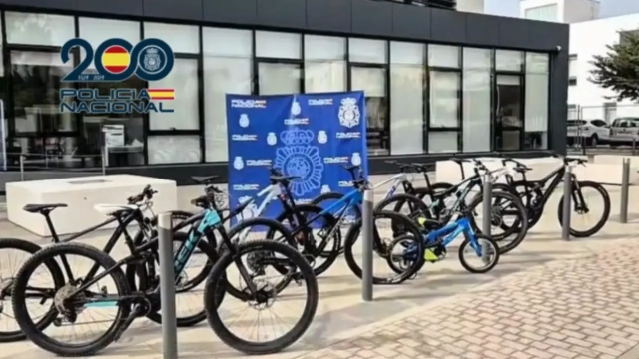 Bicicletas recuperadas en Sevilla tras un robo en una tienda de Jerez
- POLIC&Iacute;A NACIONAL