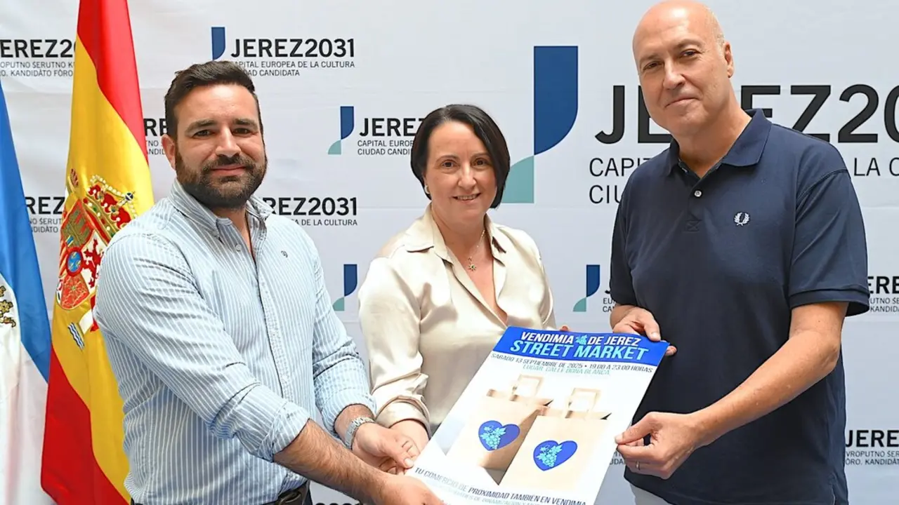  Nela Garcia junto a Alberto de la Villa y  Juan Garc&iacute;a, | jerez.es 