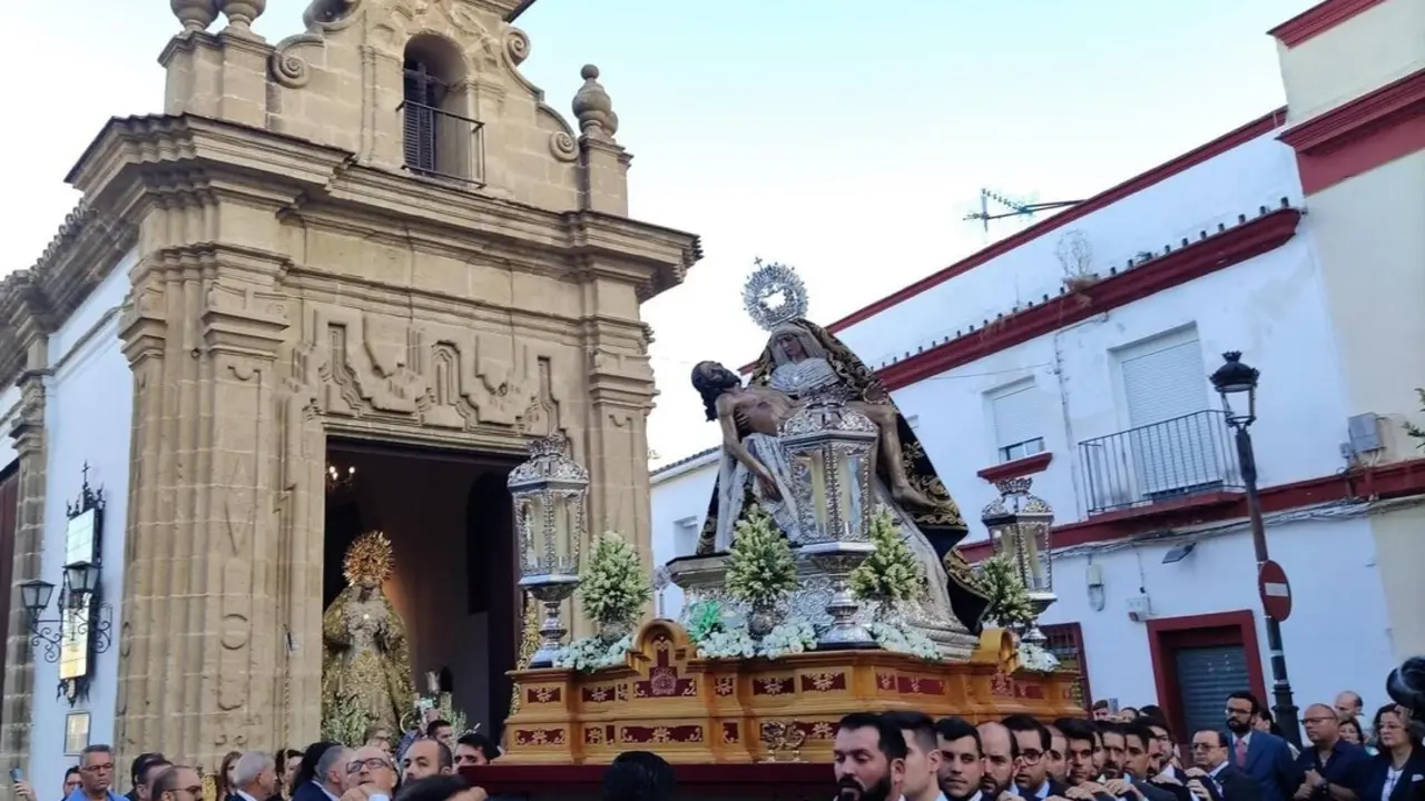  Una imagen del rosario de la aurora de la Virgen de las Angustias. | Hermandad de las Angustias. 