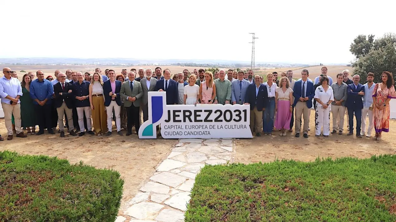 Foto de familia de todos los alcaldes asistentes al acto. | Jerez 2031 