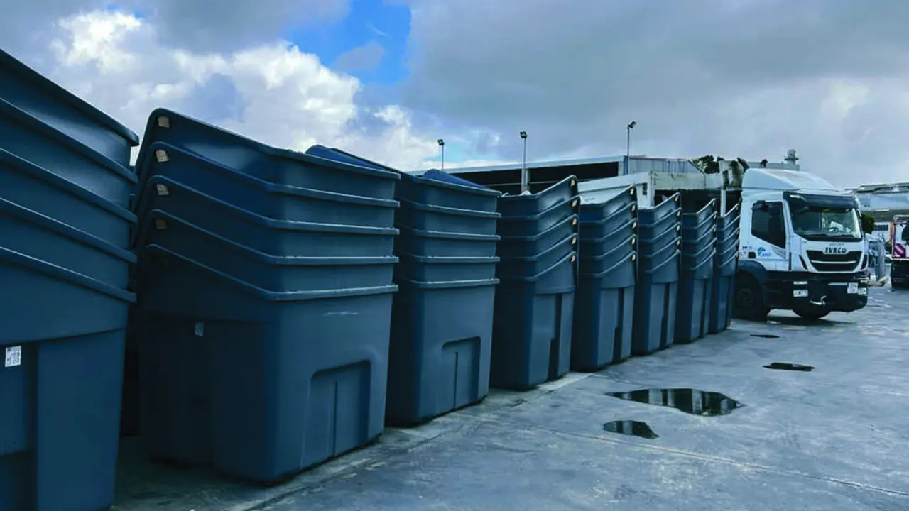  Nuevos contenedores listos para su reposici&oacute;n en las calles, | Jerez UTE 